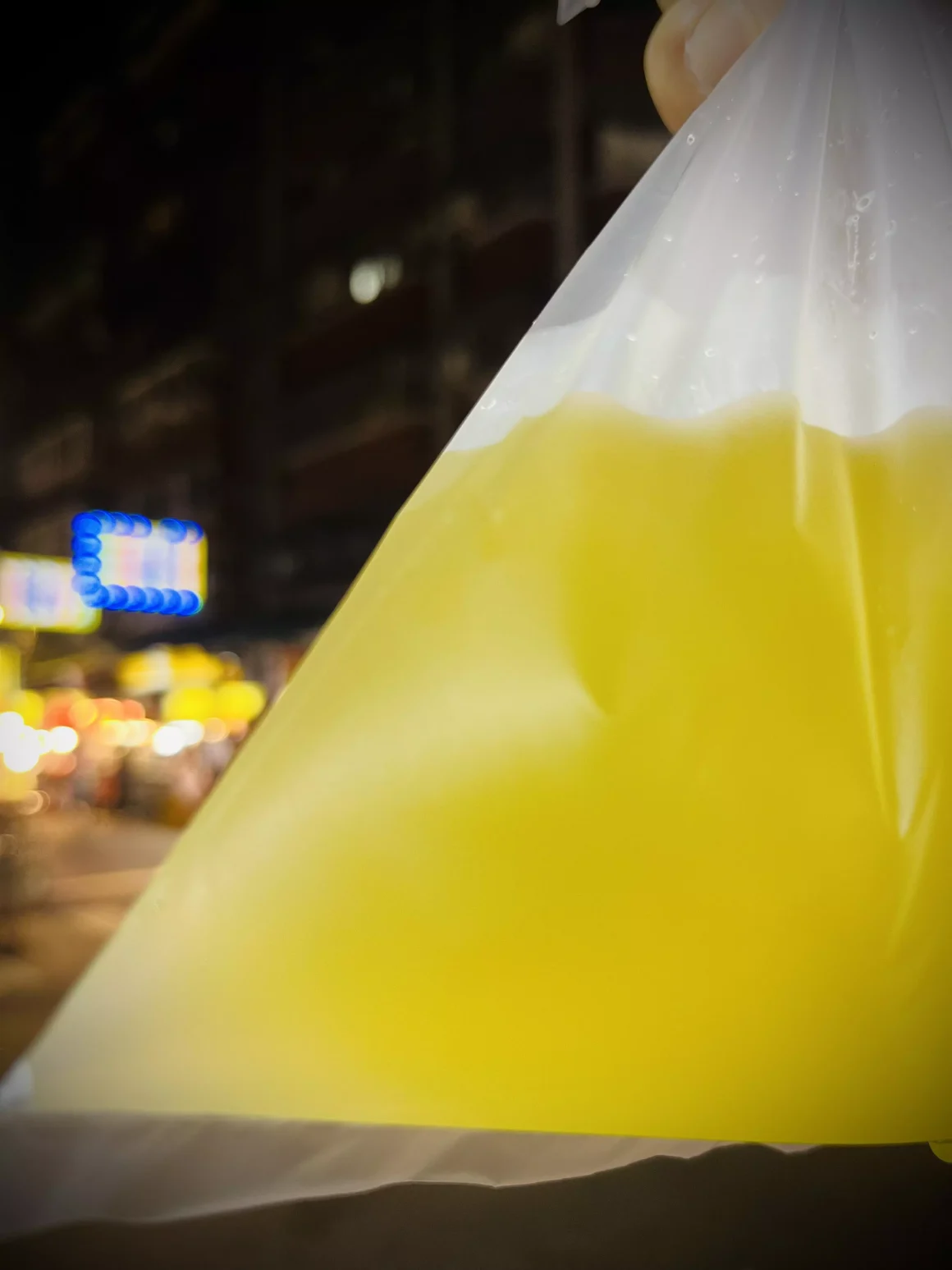 【萬華夜市】《懷念愛玉冰》:一半是回憶的召喚術,另一半是長大後的誠實豆沙包 15 還是需要正常甜才能回味。