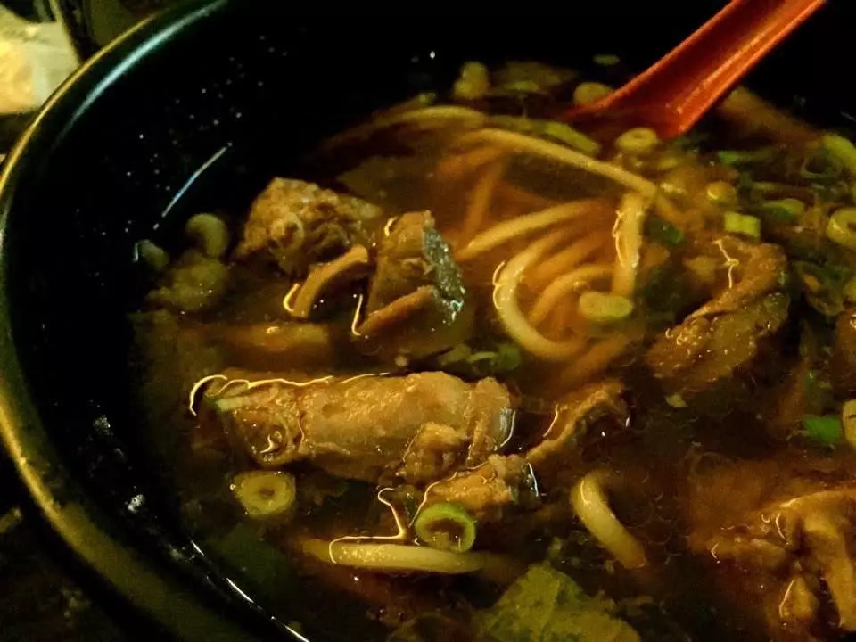 根本是被KTV耽誤的牛肉麵店?《錢櫃》這碗麵,藏著多少人的青春 6 懷舊的錢櫃牛肉麵