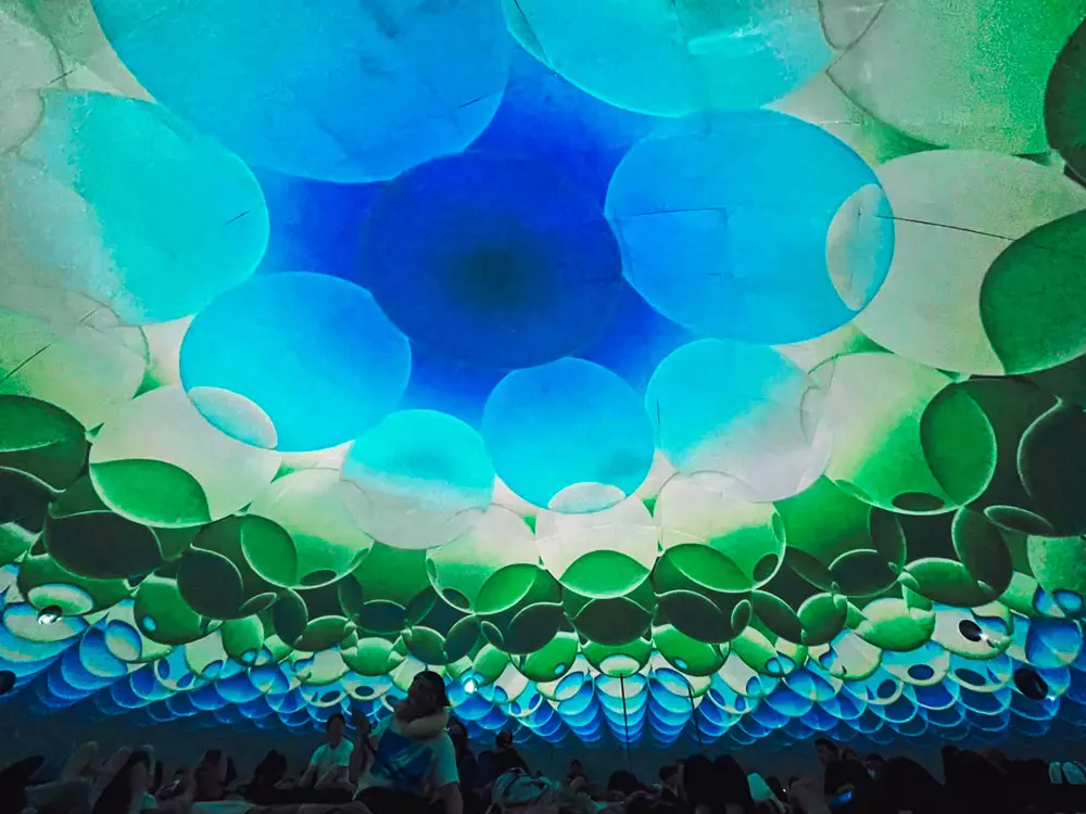 C-LAB 穹頂劇場 FVL DOME 沉浸式體驗:沒票也能進場的感官宇宙,躺著看最舒服的聲光派對 12 C-LAB穹頂劇場