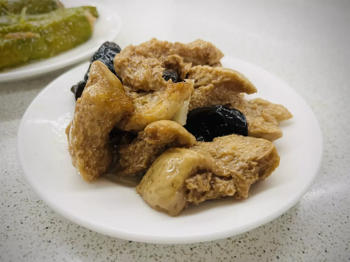 【西門町美食】《開開看江浙小吃》評價老實說|70年老字號隱藏巷弄!奶奶味烤麩、必點盆頭菜與私房點餐攻略 11 開開看江浙小吃