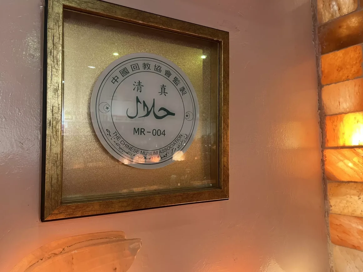 【板橋美食】江子翠《瑪莎拉印度餐廳》評價:好吃嗎?甜起士烤餅有夠邪惡,還有超愛討拍的焦糖貓 24 江子翠《瑪莎拉印度餐廳》